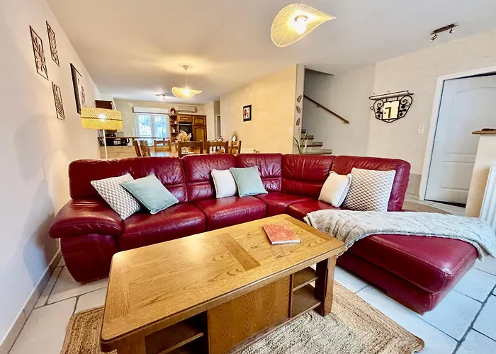 בית נופש La Coccinelle- Familial, & Sauna *