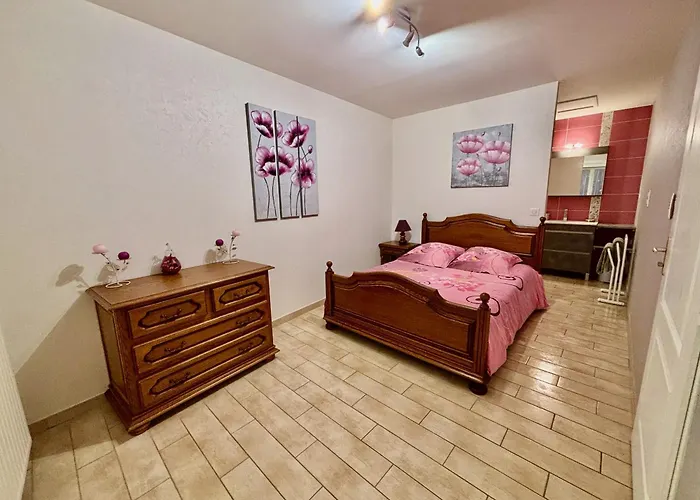 Дом отдыха La Coccinelle- Familial, & Sauna Lafrancaise