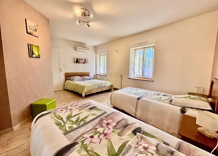 La Coccinelle- Familial, & Sauna Дом отдыха *